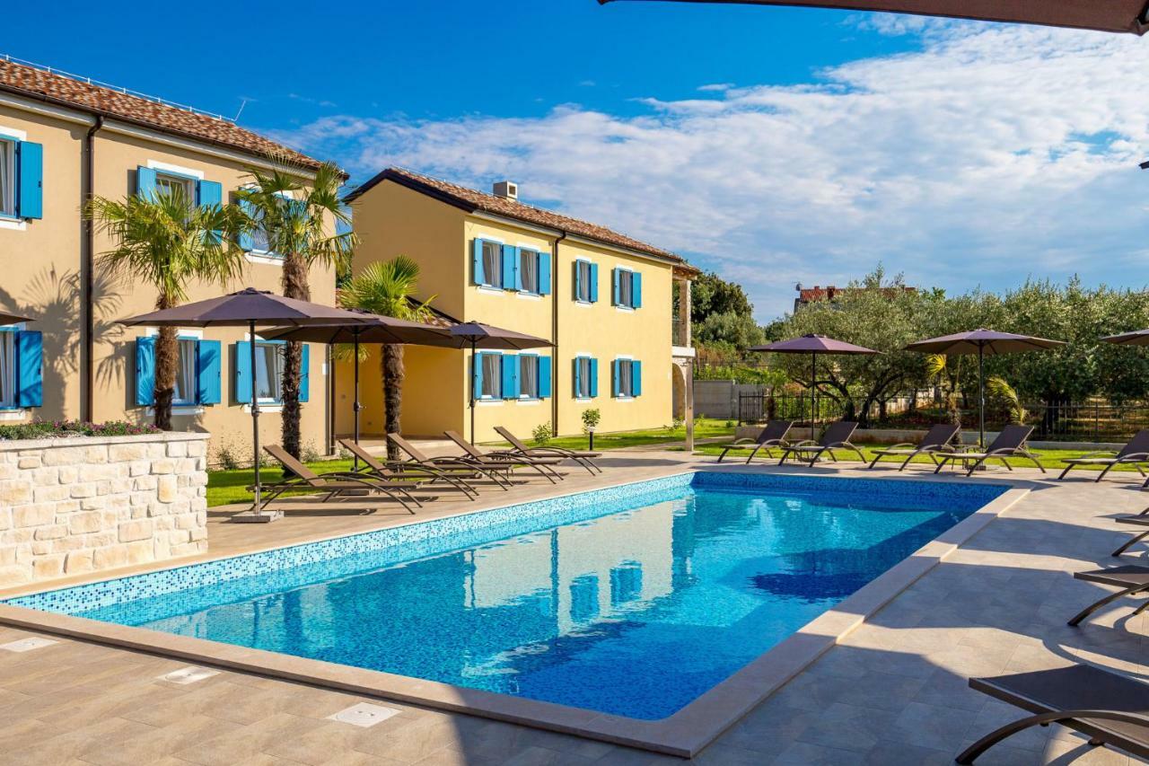 Olea Residence Пореч Екстериор снимка