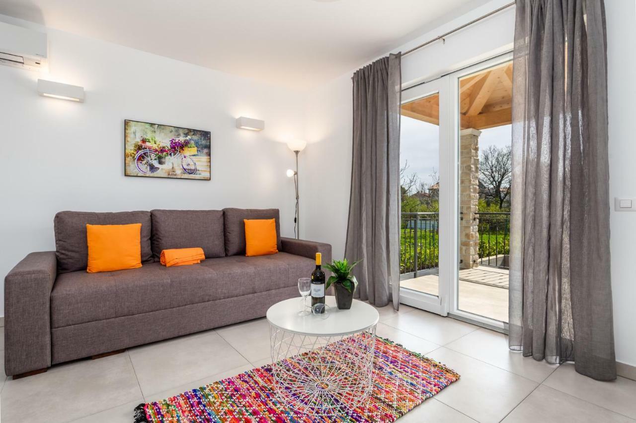 Olea Residence Пореч Екстериор снимка