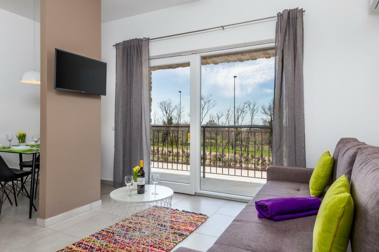 Olea Residence Пореч Екстериор снимка