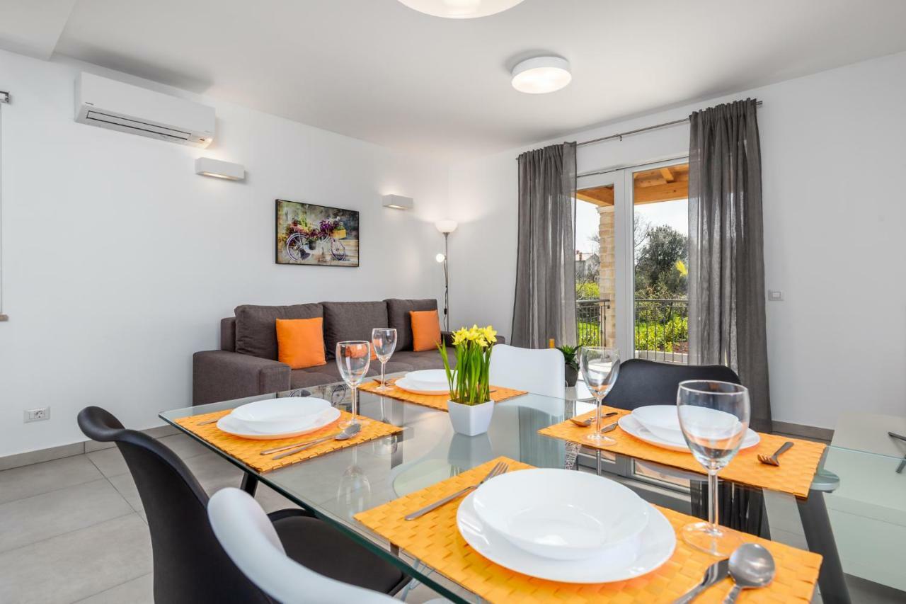 Olea Residence Пореч Екстериор снимка